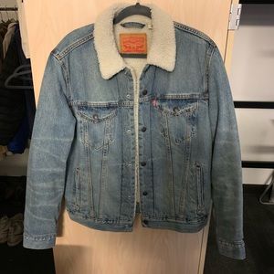 Levi’s Sherpa Jacket Men Size Medium